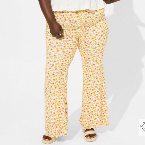 Festi Torrid 0 Supersoft Slub Flare Leg Pants floral multi - Picture 1 of 7